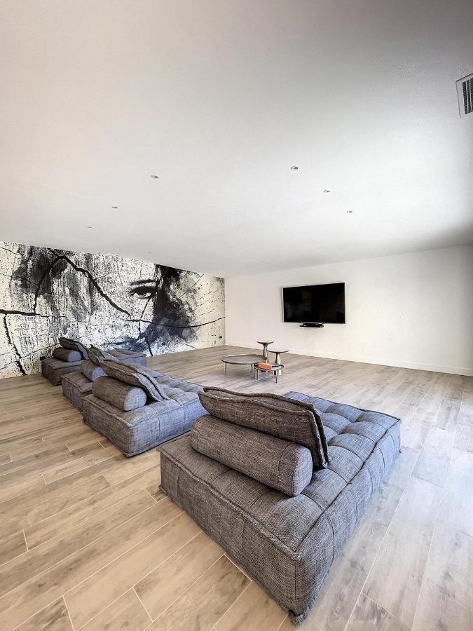 Villa 400M2 Piscine Interieure Tres Calme Agde Buitenkant foto