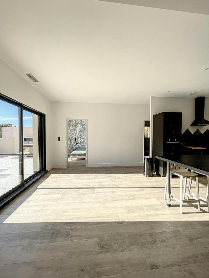 Villa 400M2 Piscine Interieure Tres Calme Agde Buitenkant foto