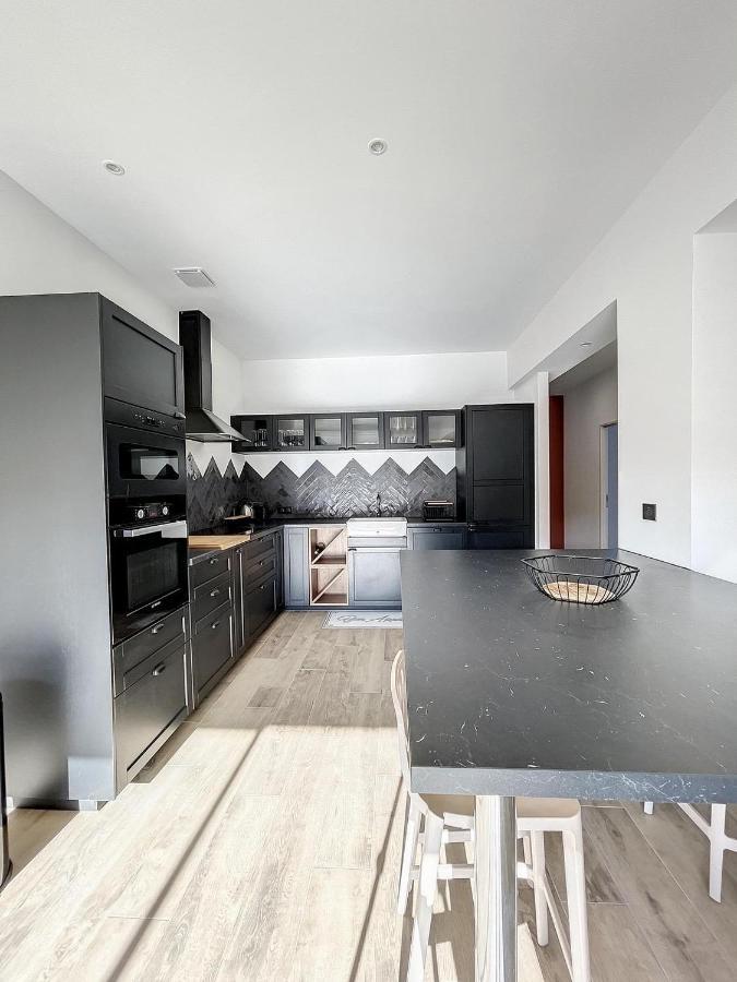 Villa 400M2 Piscine Interieure Tres Calme Agde Buitenkant foto