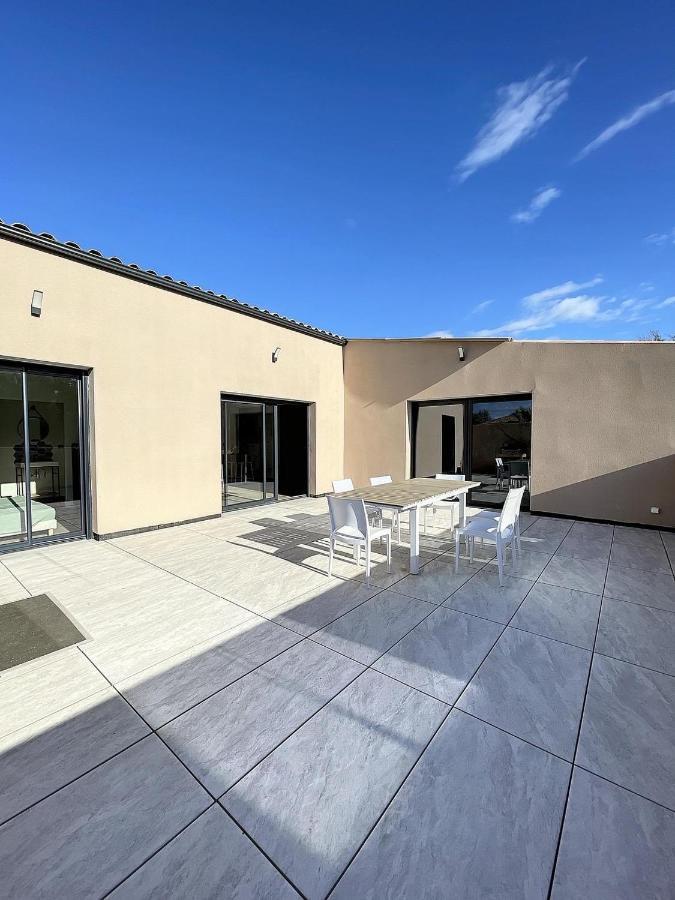 Villa 400M2 Piscine Interieure Tres Calme Agde Buitenkant foto