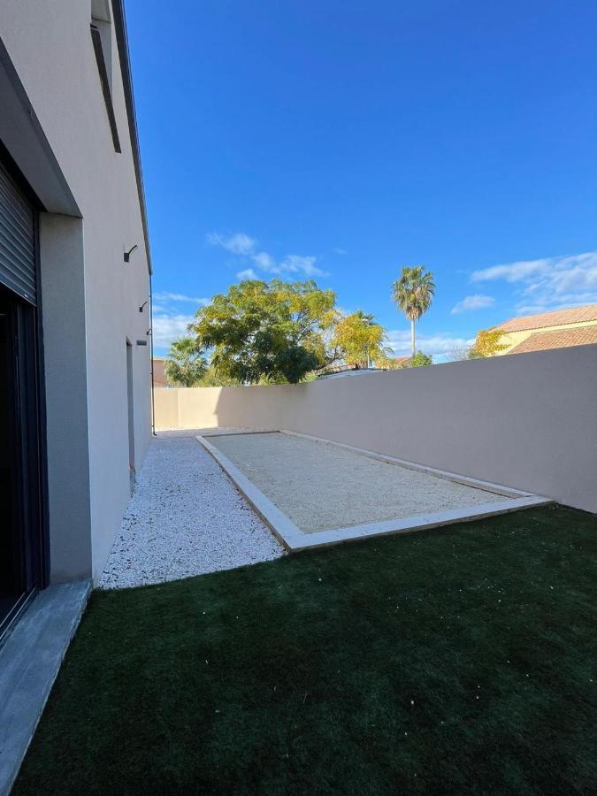 Villa 400M2 Piscine Interieure Tres Calme Agde Buitenkant foto