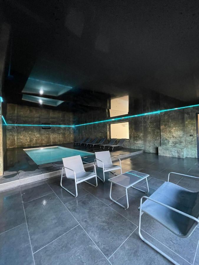 Villa 400M2 Piscine Interieure Tres Calme Agde Buitenkant foto